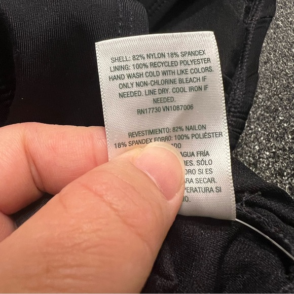 4/$20 Wild Fable Black Scoop Front Bikini Top Size M (NWT) - Picture 4 of 5